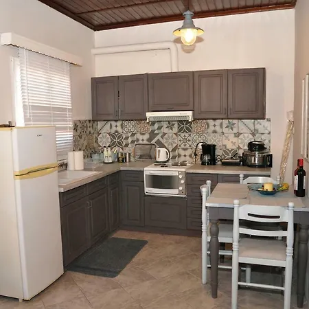 Aspasia's Village Apart Apartment